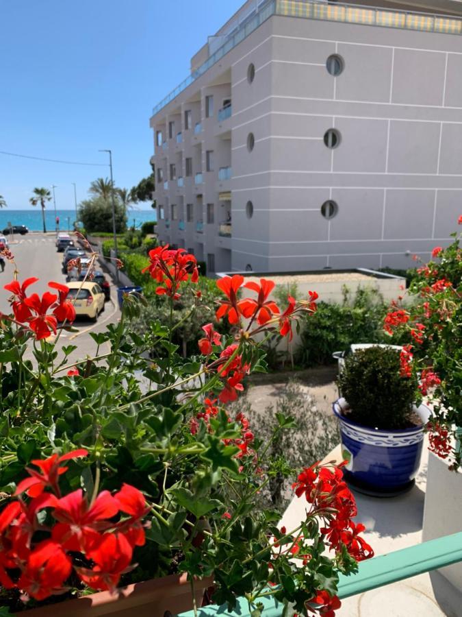 Hotel La Villa Des Oliviers Cagnes-sur-Mer Exterior foto